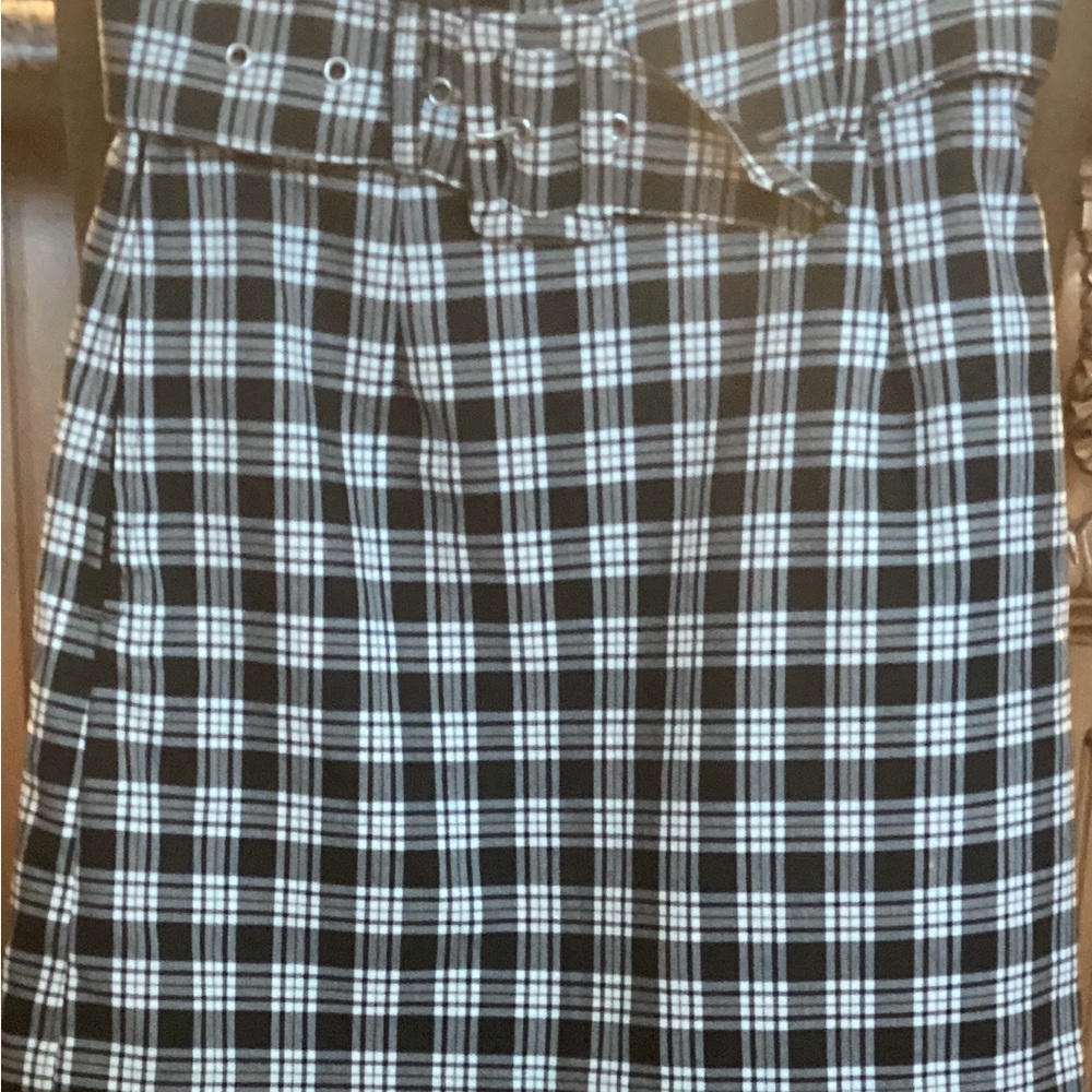 NWT H&M Junior’s plaid mini skirt